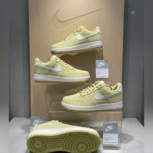 Nike Air Force 1 '07 LV8 Embroidered Swoosh - Buff Gold Size 9.5 Men/11 Women